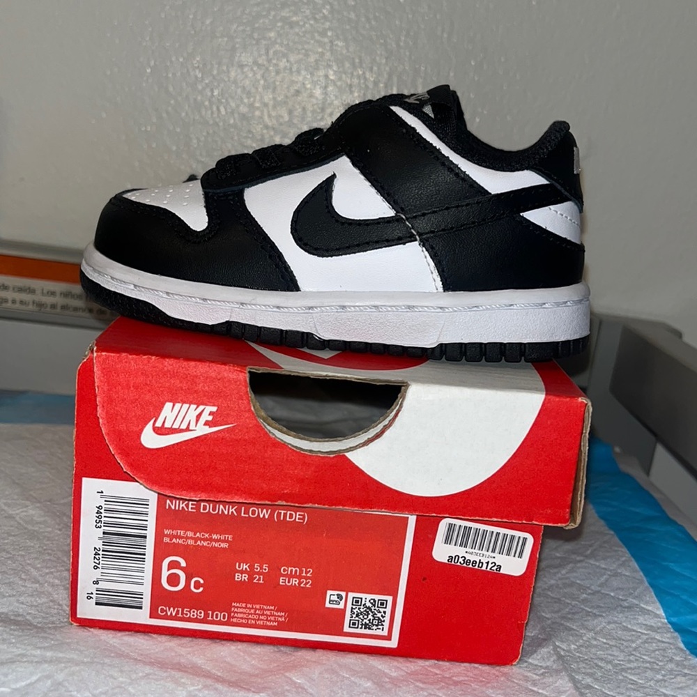 Nike Dunk Low (TDE) size 6c